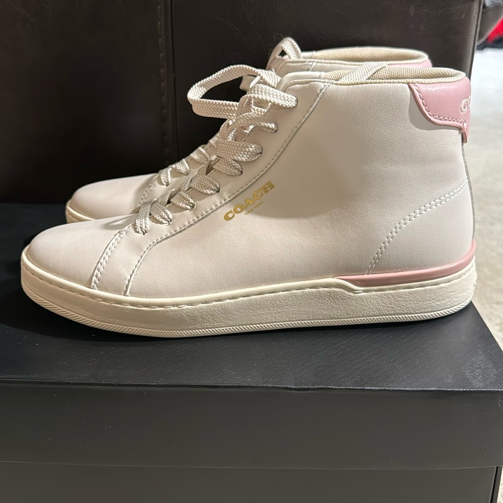 Coach| Clip Leather HighTop Shoes| Cherry Blossom 
Brand New
